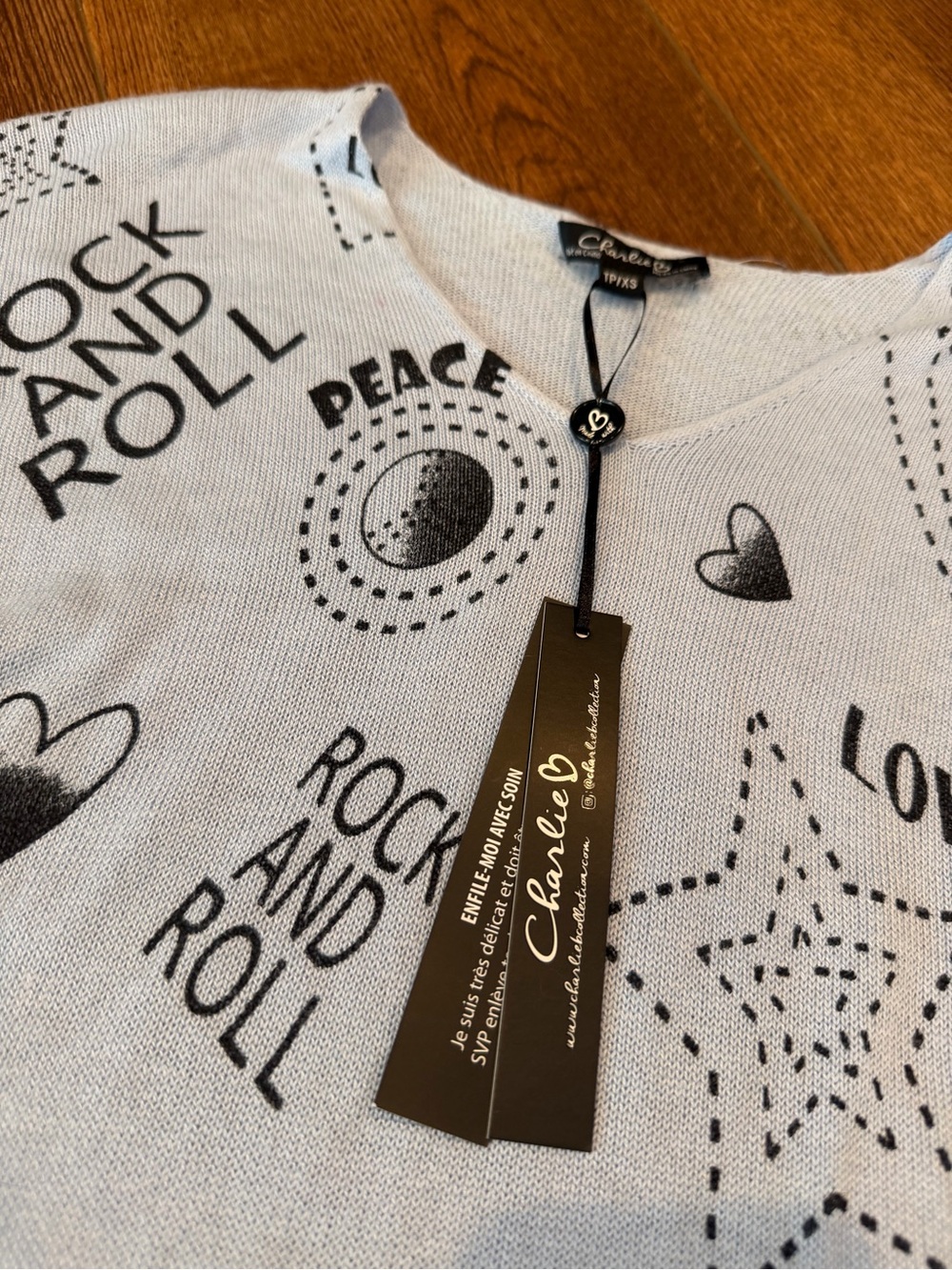 NWT CHARLIE B Light Cerulean Blue 'Rock and Roll' Graphic V-Neck Sweater - Picture 4 of 9